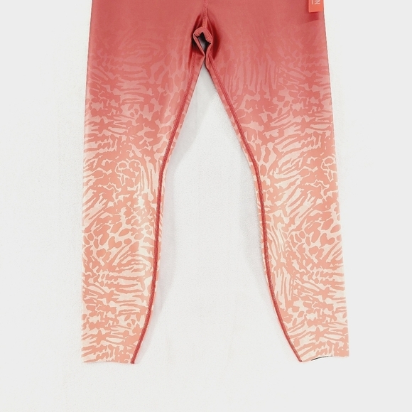Good American Ombre Fade Animal Print Leggings Raw Hem Athleisure Leggings P6218 - Picture 3 of 9